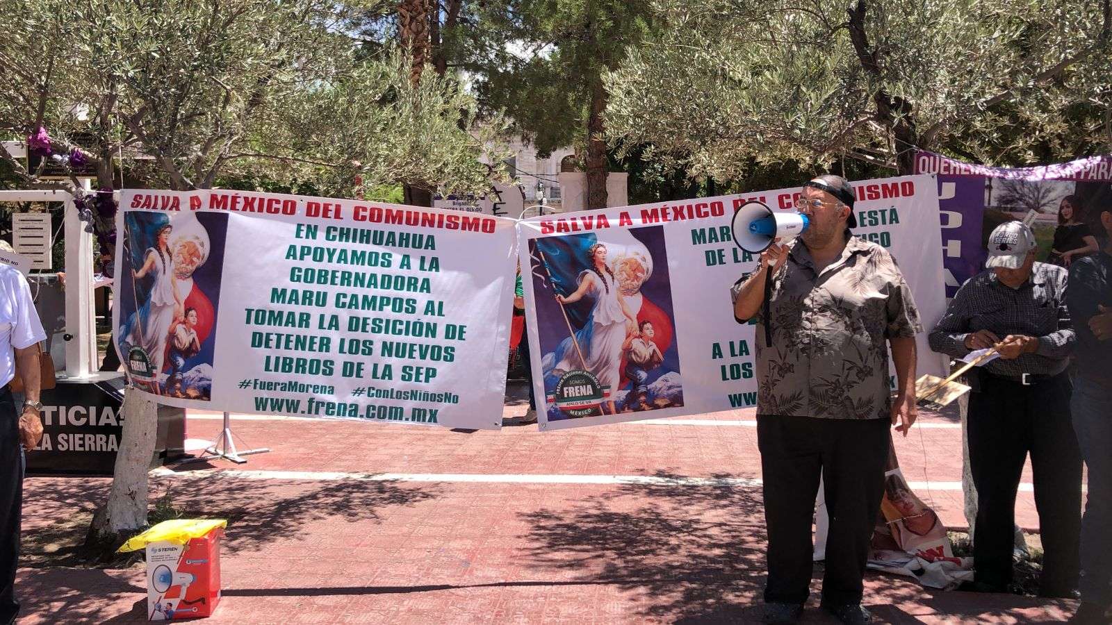 Apoya Frena a Maru para no distribuir libros de texto | La Opción de ...