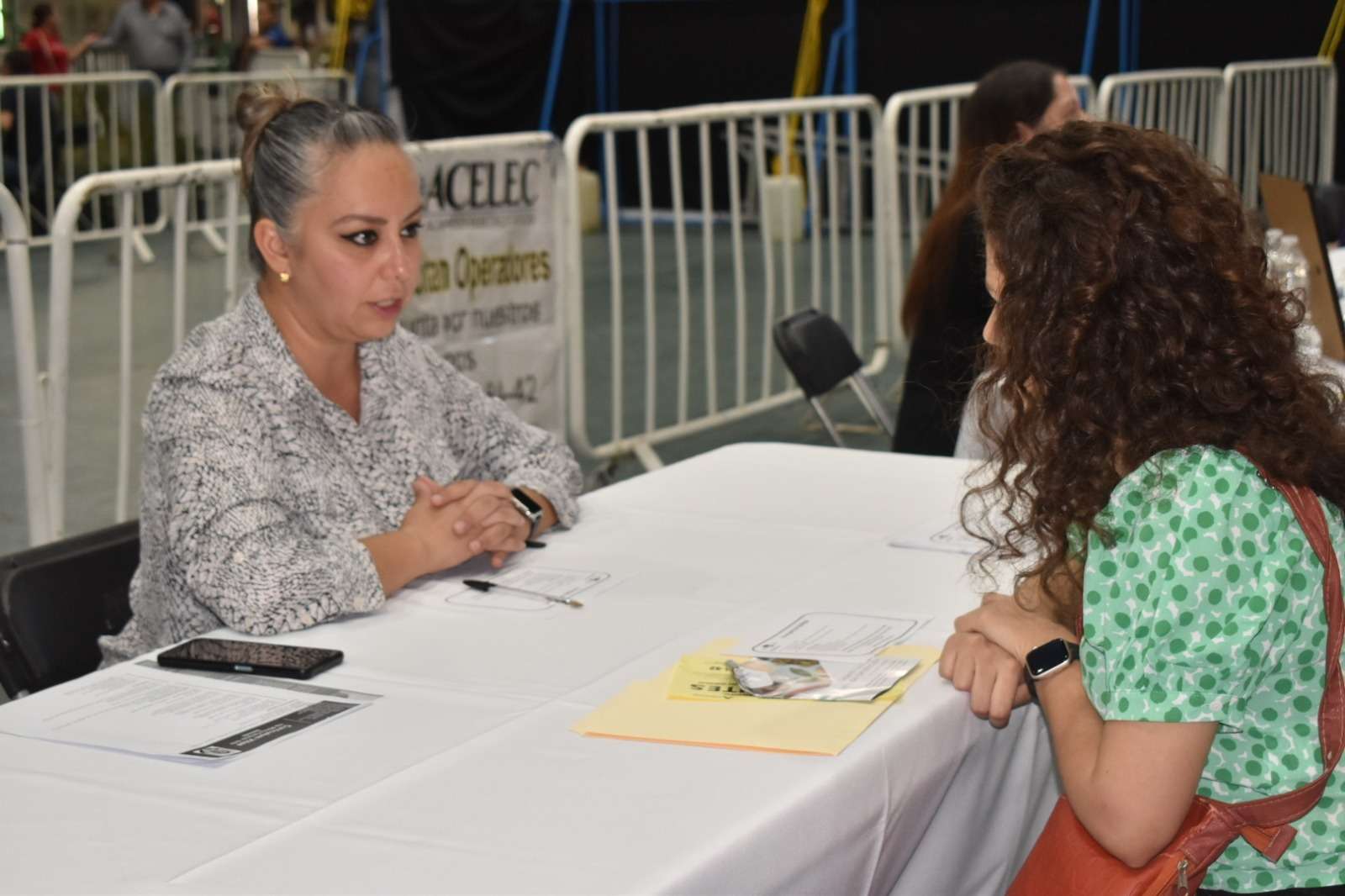 Aprovechan más de 300 jóvenes vacantes en Feria del Empleo Joven | La ...