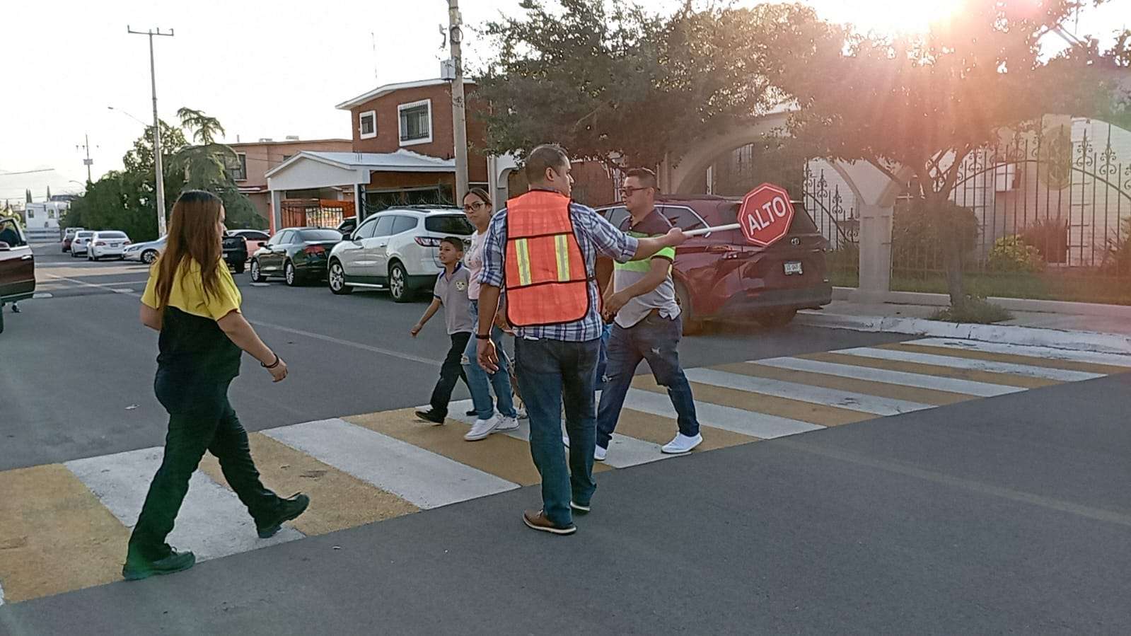 Regresan 700 mil niños de todo el estado a las escuelas sin libros | La ...