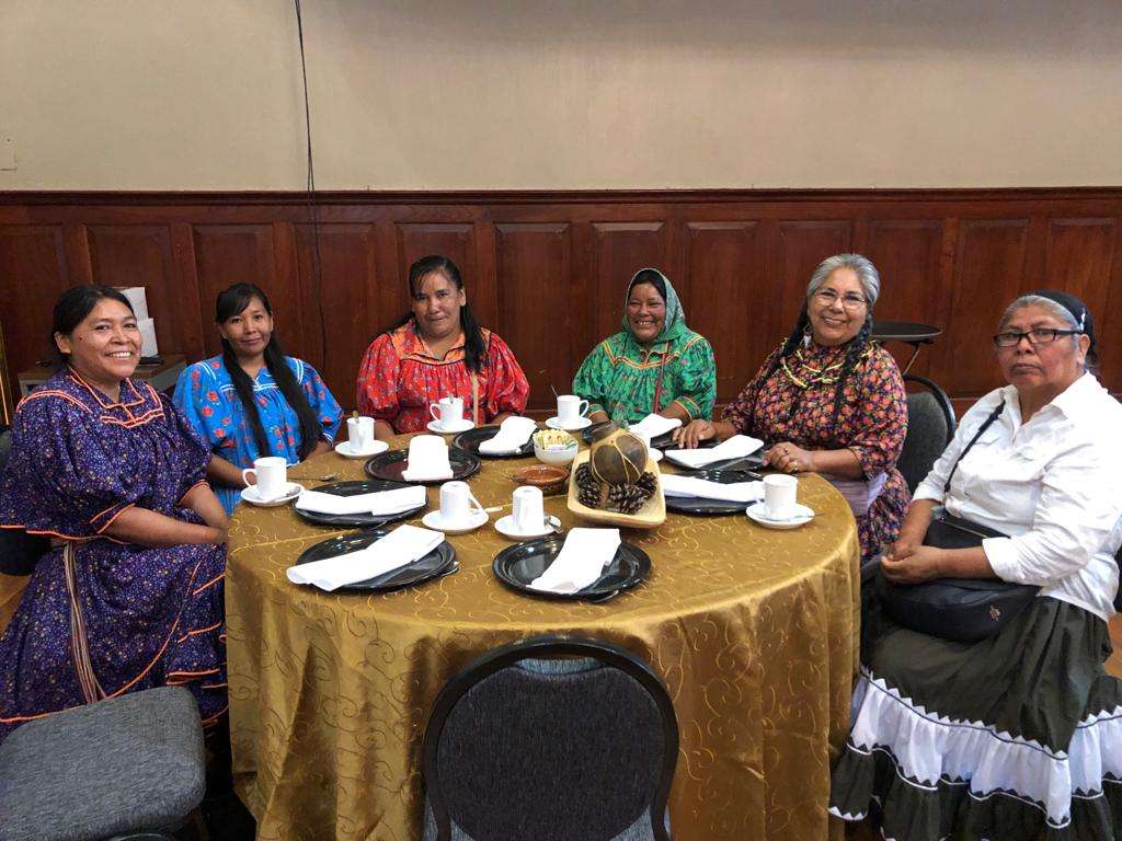 Celebran en Palacio el Día de la Mujer Indígena | La Opción de Chihuahua