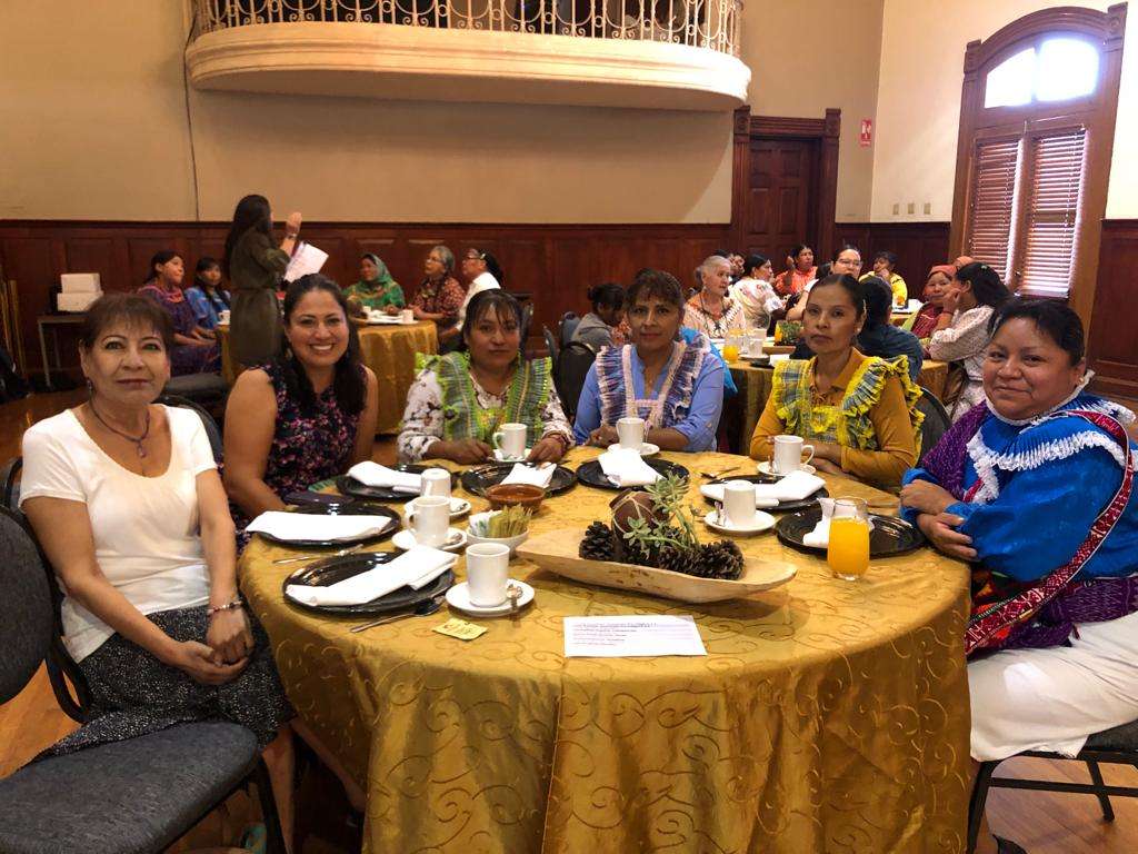 Celebran en Palacio el Día de la Mujer Indígena | La Opción de Chihuahua