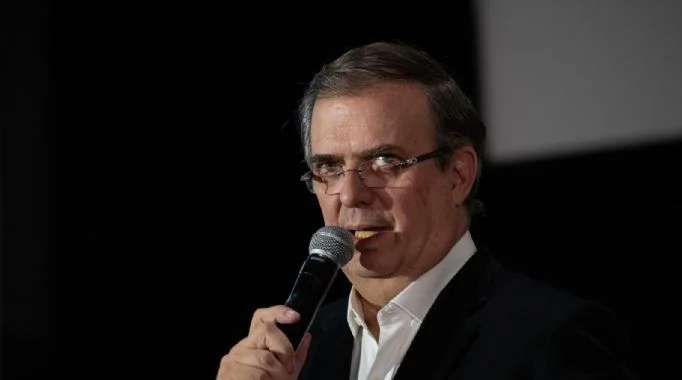 Ebrard anuncia posible salida de Morena y creación de nuevo partido político 