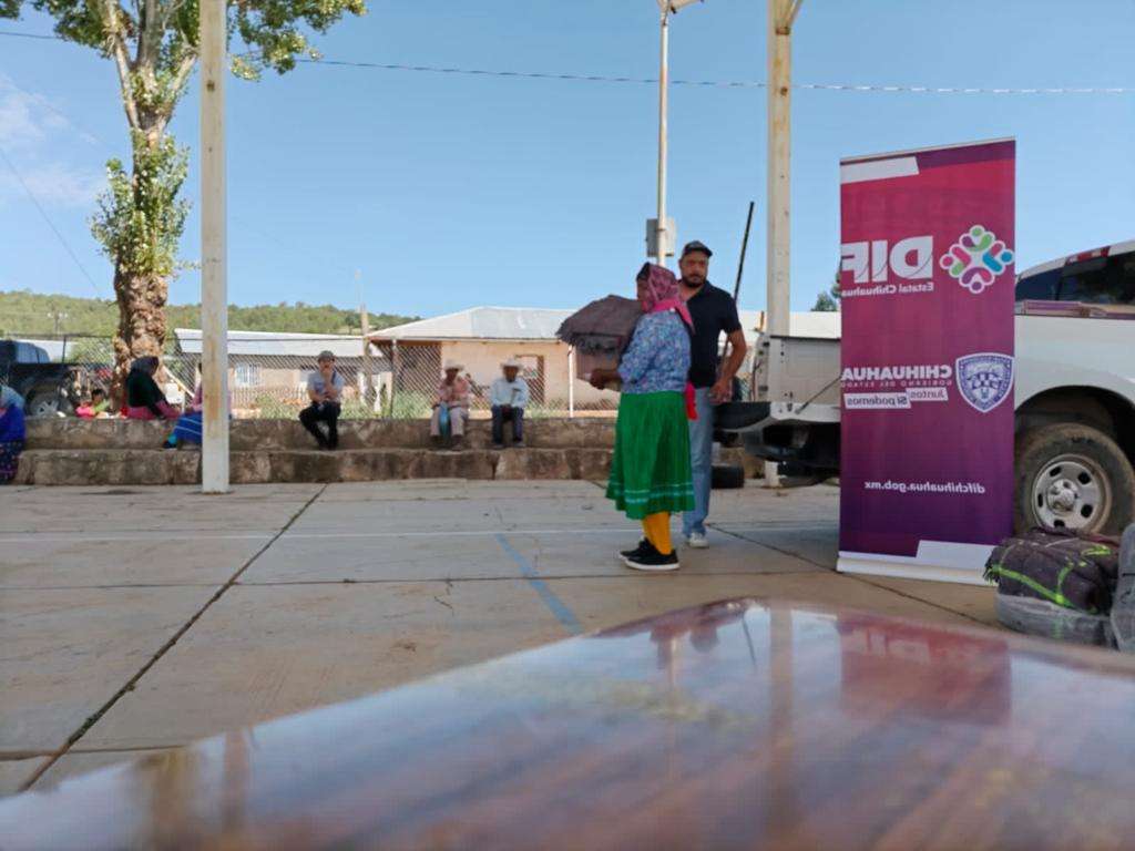 Entrega DIF Estatal despensas y cobijas a familias de Urique | La ...