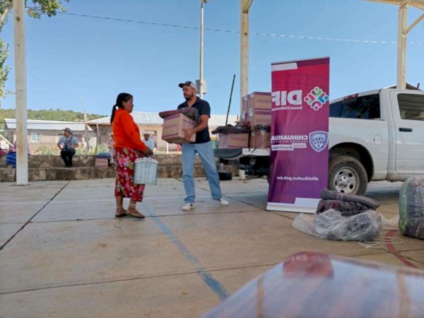 Entrega DIF Estatal despensas y cobijas a familias de Urique | La ...