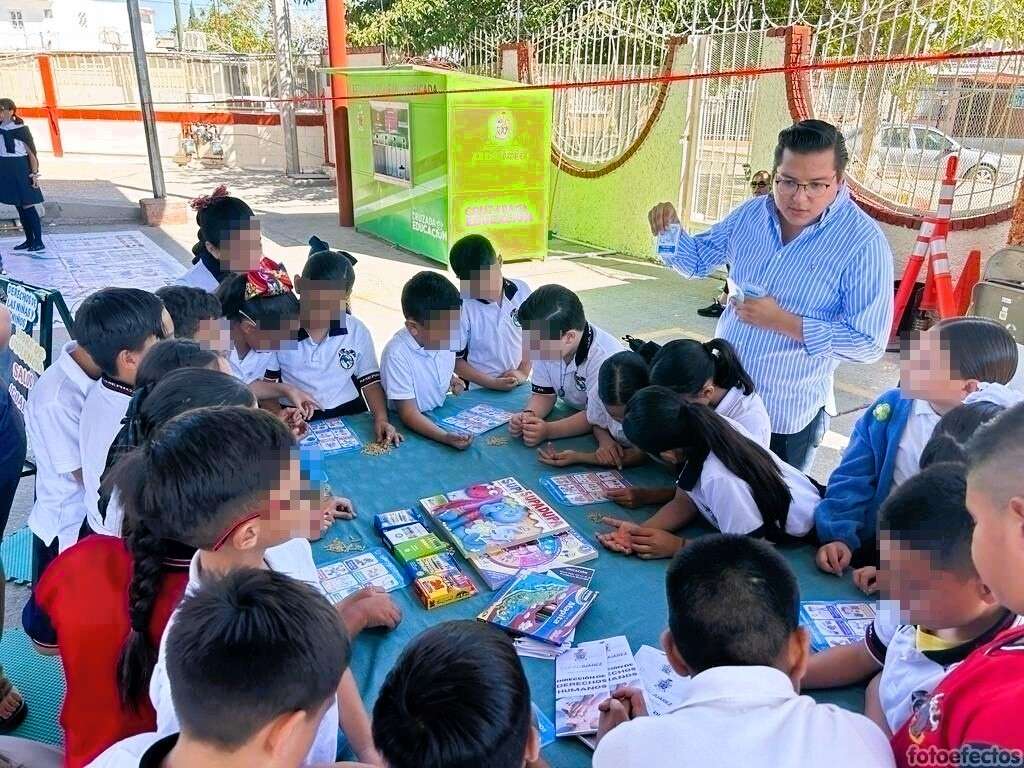 Difunden los derechos humanos entre alumnos de la escuela primaria América