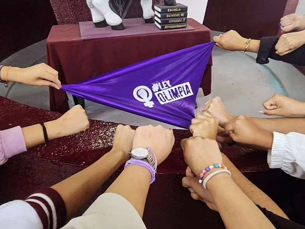 Acusado estudiante del IPN de alterar miles de fotos de compañeras para venderlas como porno