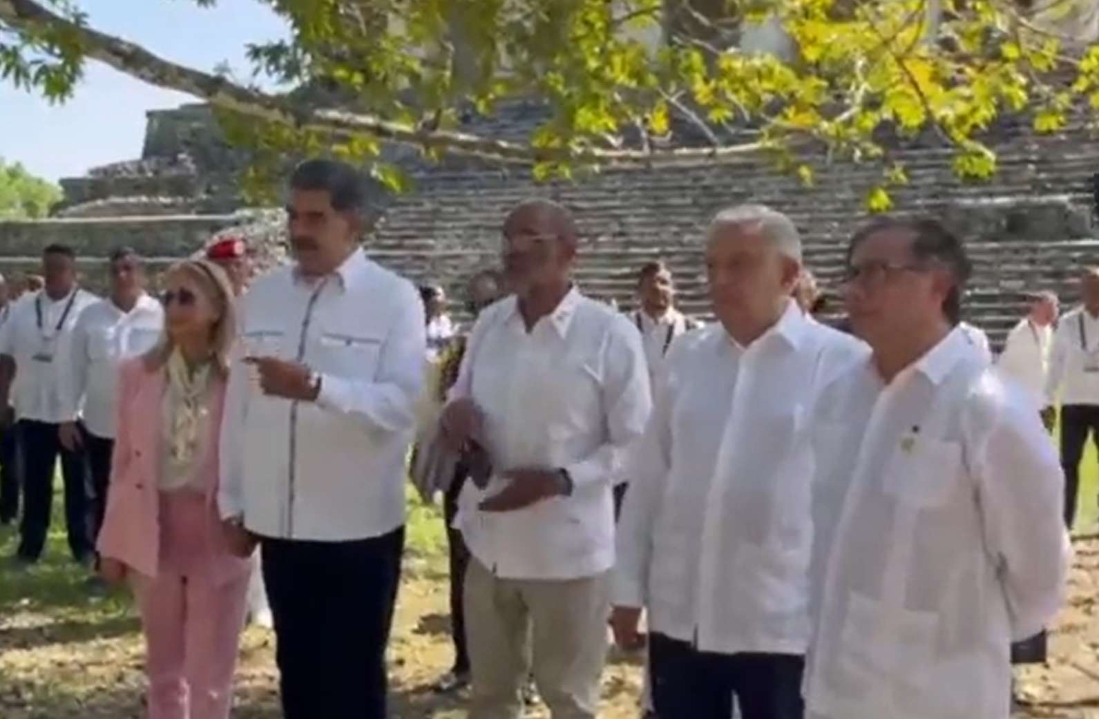 Recorre Amlo Palenque junto a Petro, Díaz-Canel y Maduro 