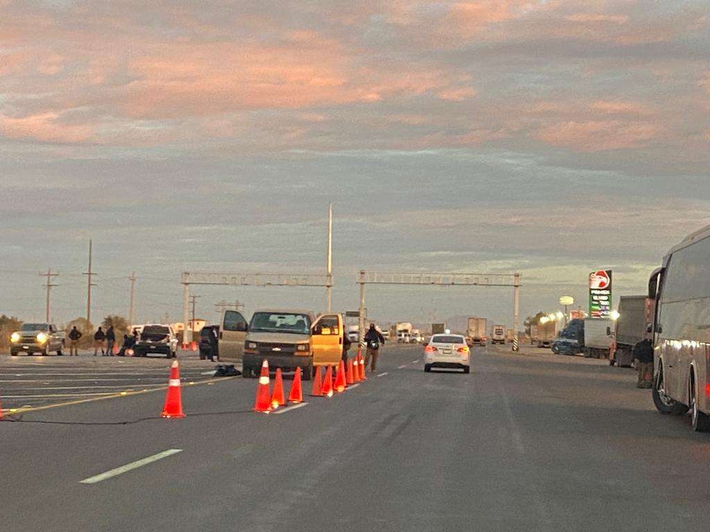 Extorsionan policías de la FGR a viajeros en la carretera a Juárez