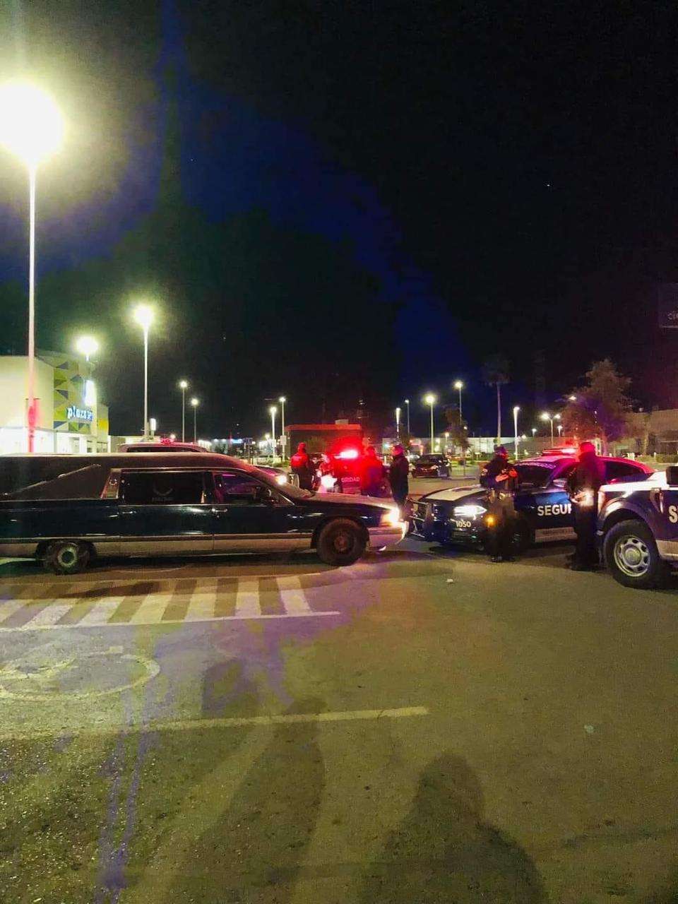 Usaban carroza fúnebre en arrancones; los sorprende Seguridad Vial