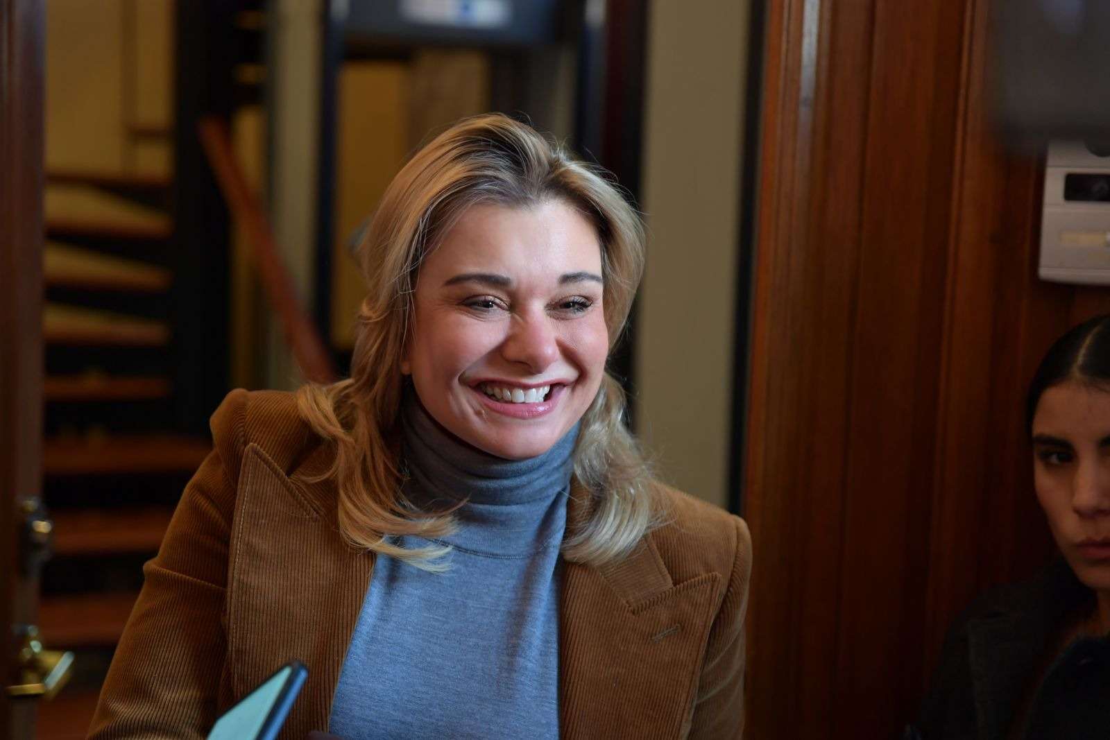Ya salió el peine: Maru sobre Javier Corral en Morena