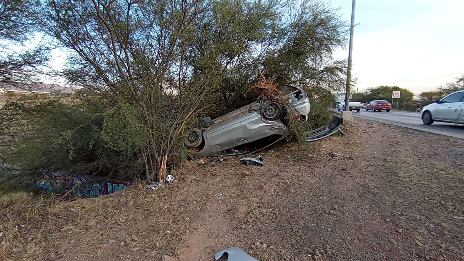 Vuelca al perder el control de su vehículo en carretera a Aldama | La ...