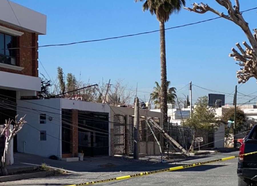 Están sin luz desde el jueves en La Cima por caída de poste de CFE