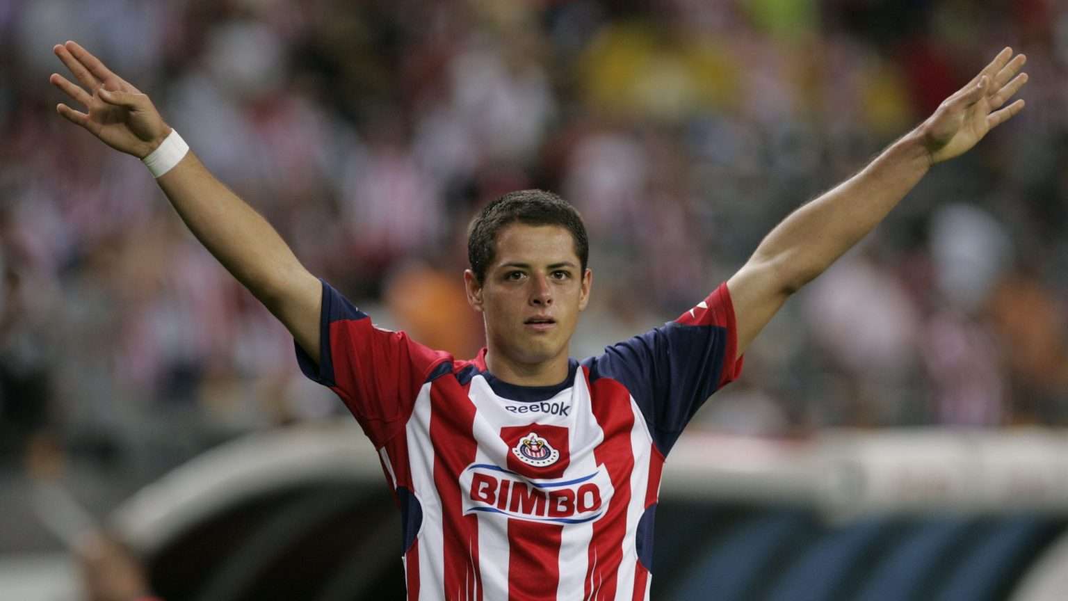 Chivas cierra el fichaje del Chicharito Hernández