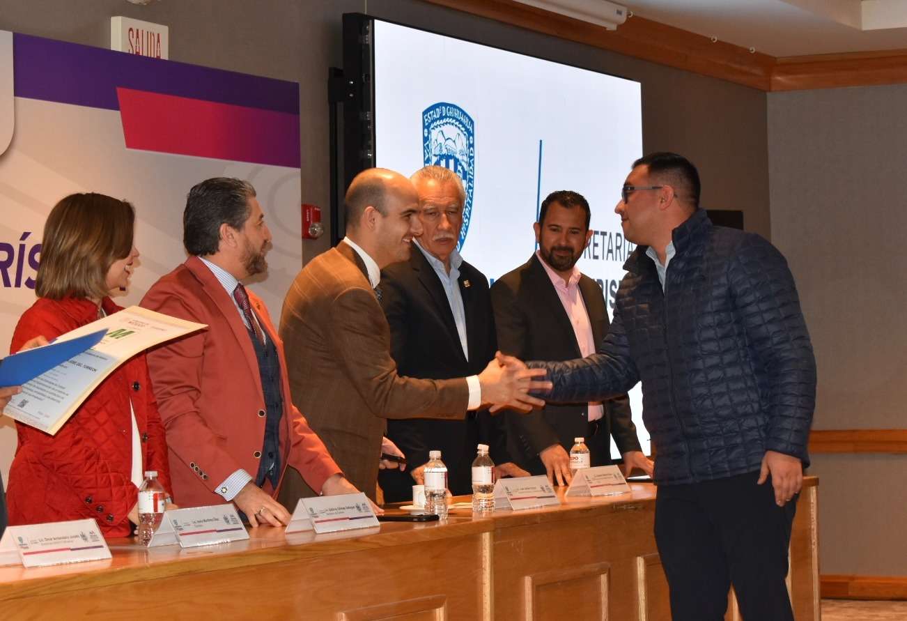 Reconocen con distintivo Punto Limpio a empresas de Chihuahua