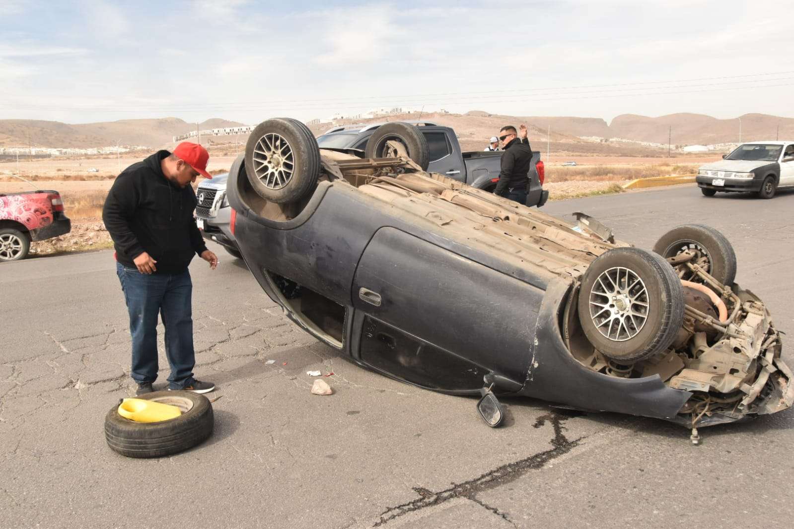 Pierde el control de su auto y vuelca en el Circuito Universitario | La ...
