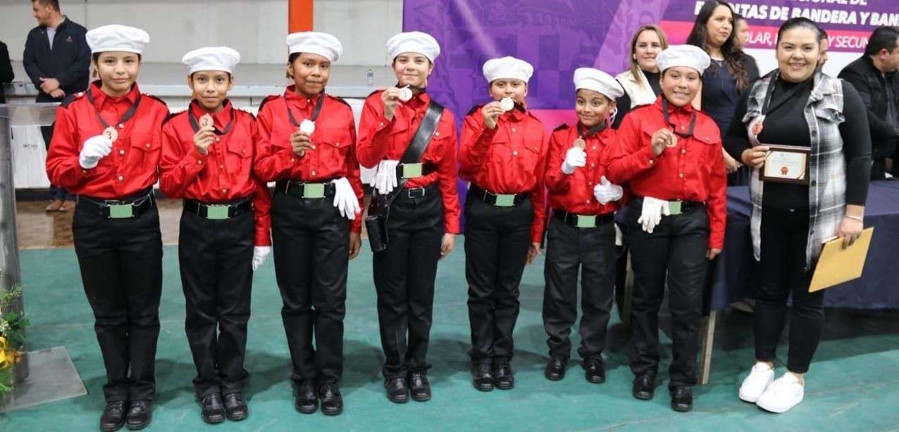 Realizan concurso de escoltas y bandas de guerra | La Opción de Chihuahua