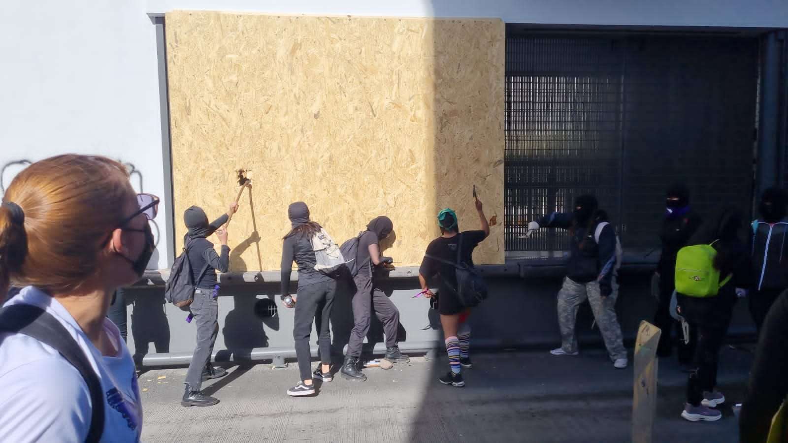 Encabeza bloque o escuadrón negro marcha del 8M en Chihuahua | La ...