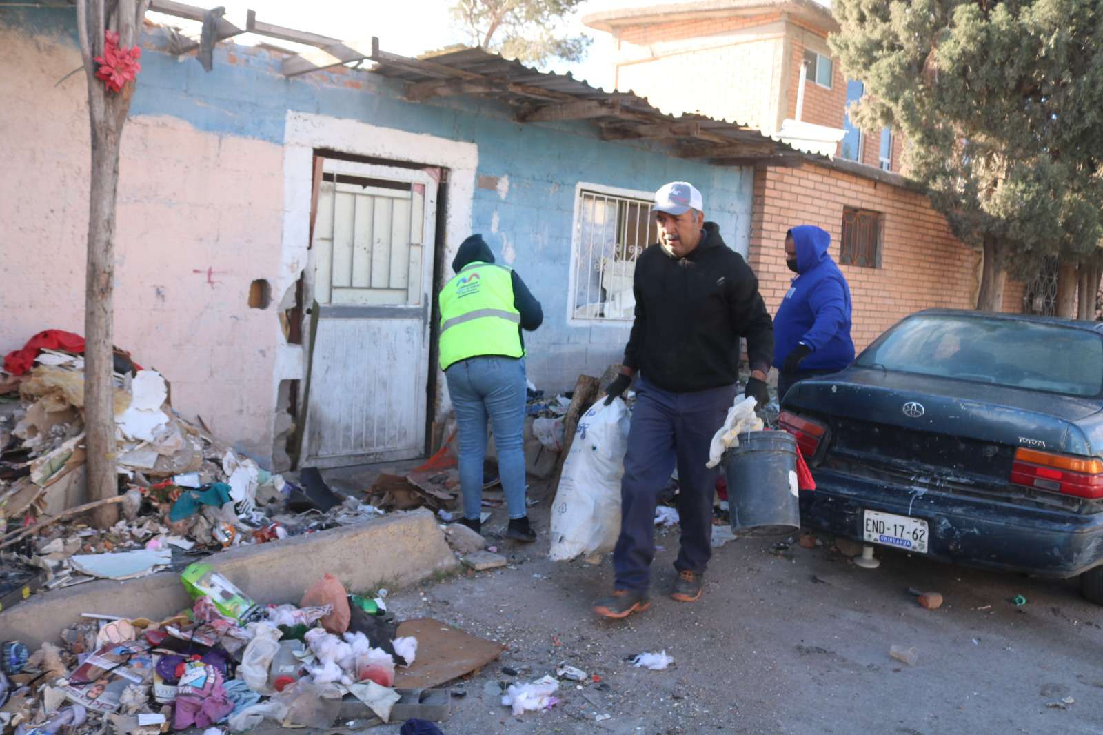 Retiran basura acumulada de vivienda en la colonia San Rafael | La ...