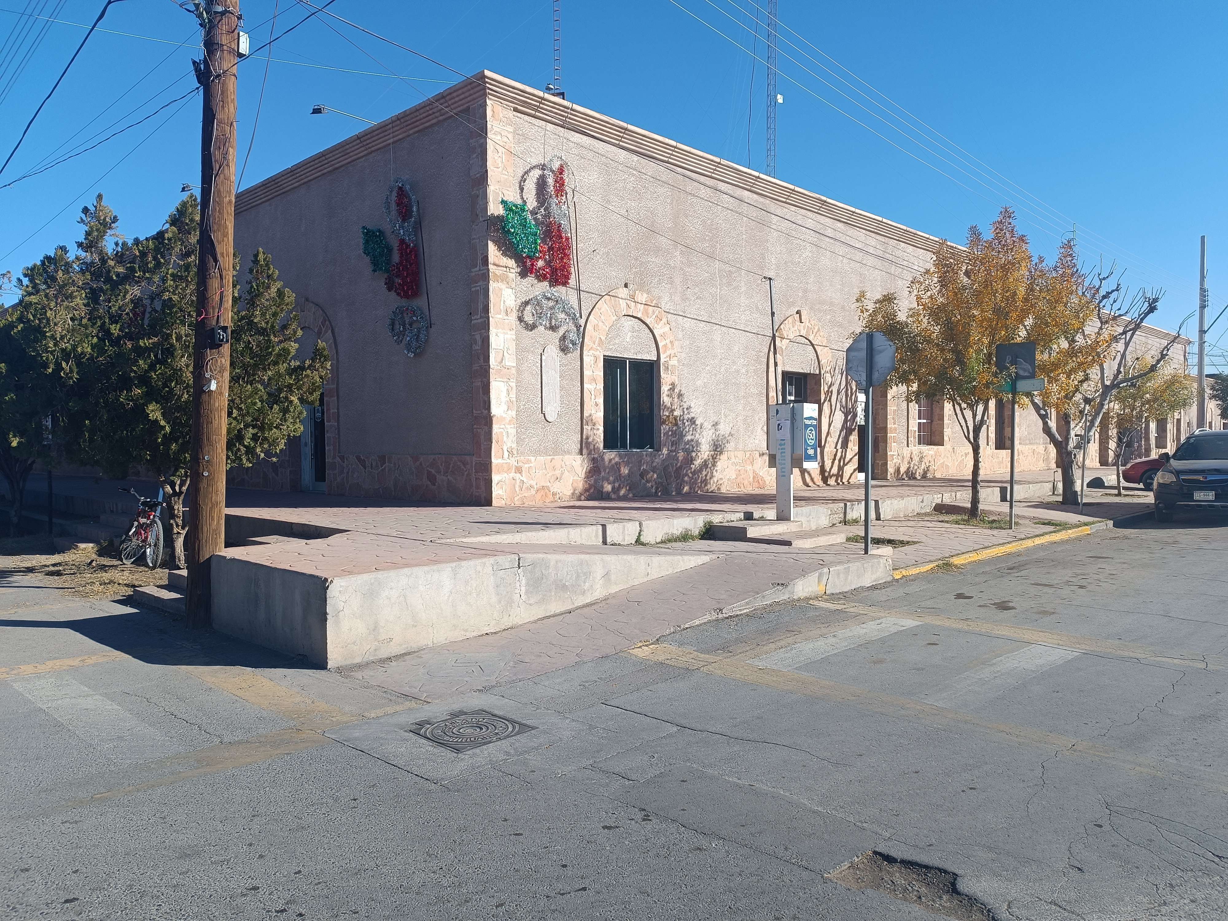 Reanudan labores en oficinas municipales y estatales