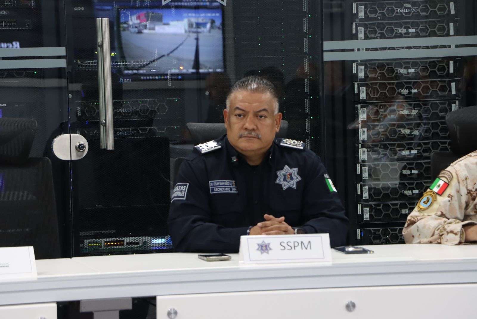 Desmiente César Muñoz versiones de salida de la Policía Municipal 