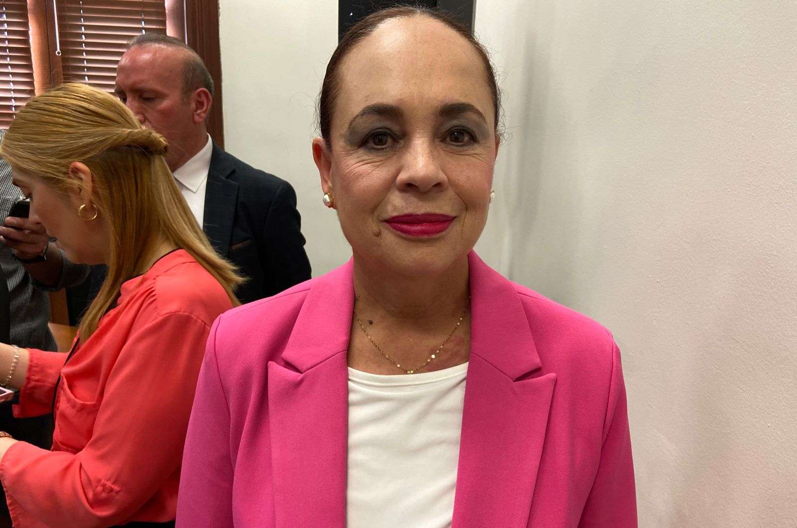 Renuncia Sandra Gutiérrez a la Secretaría de Educación y Deporte