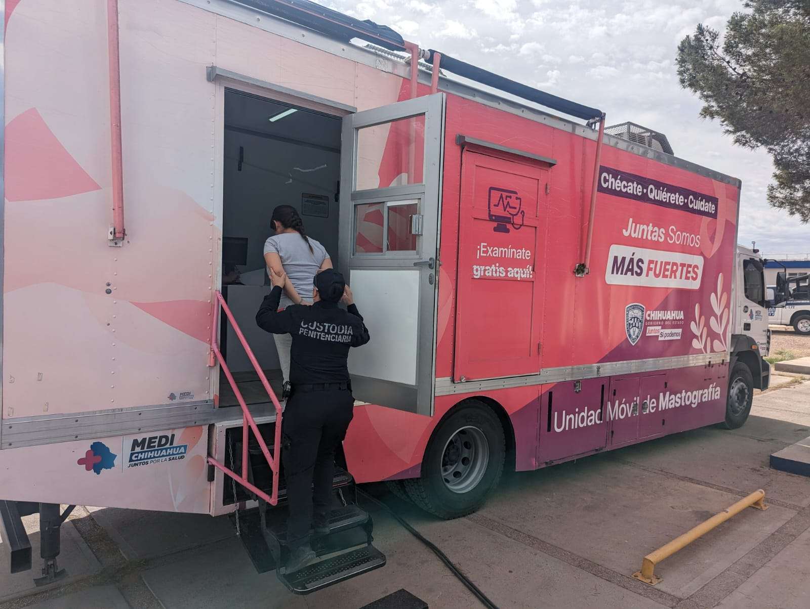 Realizan pruebas de detección contra cáncer de mama en Cereso