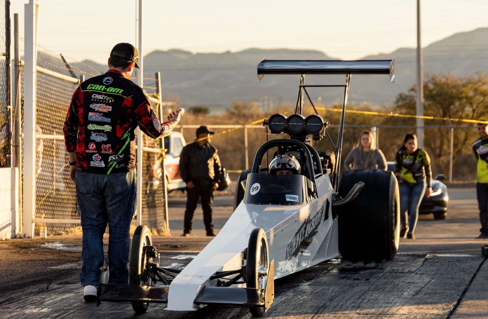 Se busca al auto más veloz en el autódromo Francisco Villa 