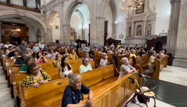 Celebra la iglesia católica festividad del Corpus Christi | La Opción ...