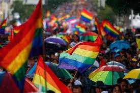 Marchan por los derechos LGBT+