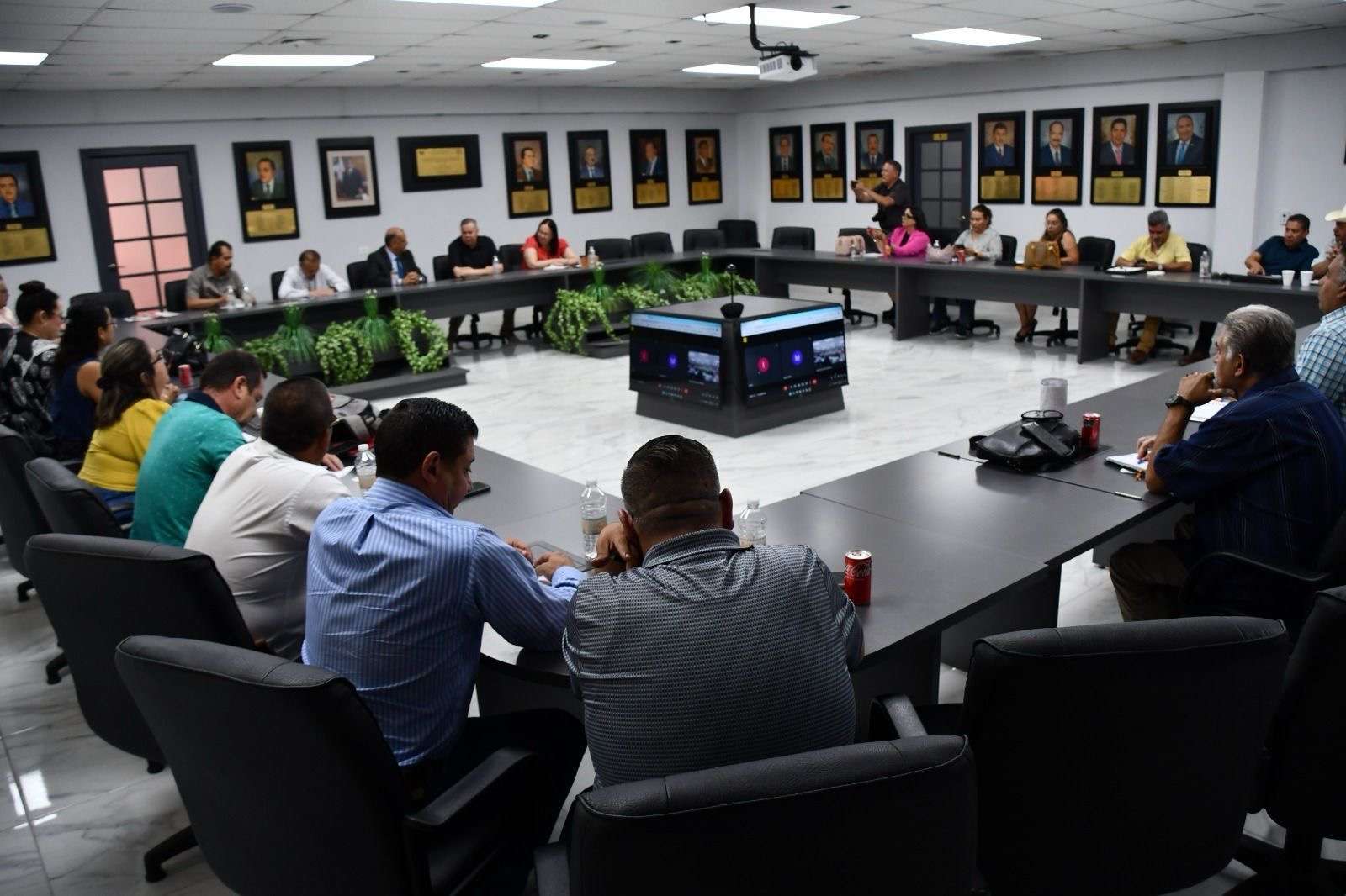 Avanza SEyD en regularizar pagos al magisterio estatal