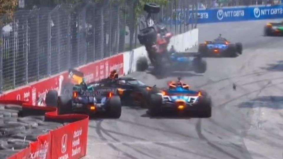 Sufre Pato O’Ward terrible accidente durante carrera de la IndyCar en Toronto