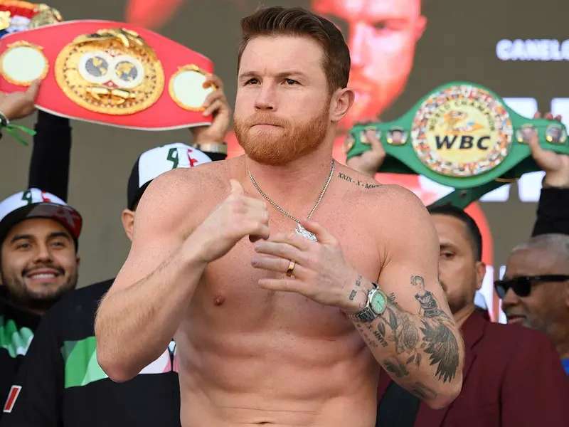 Despojan al Canelo de su título supermediano