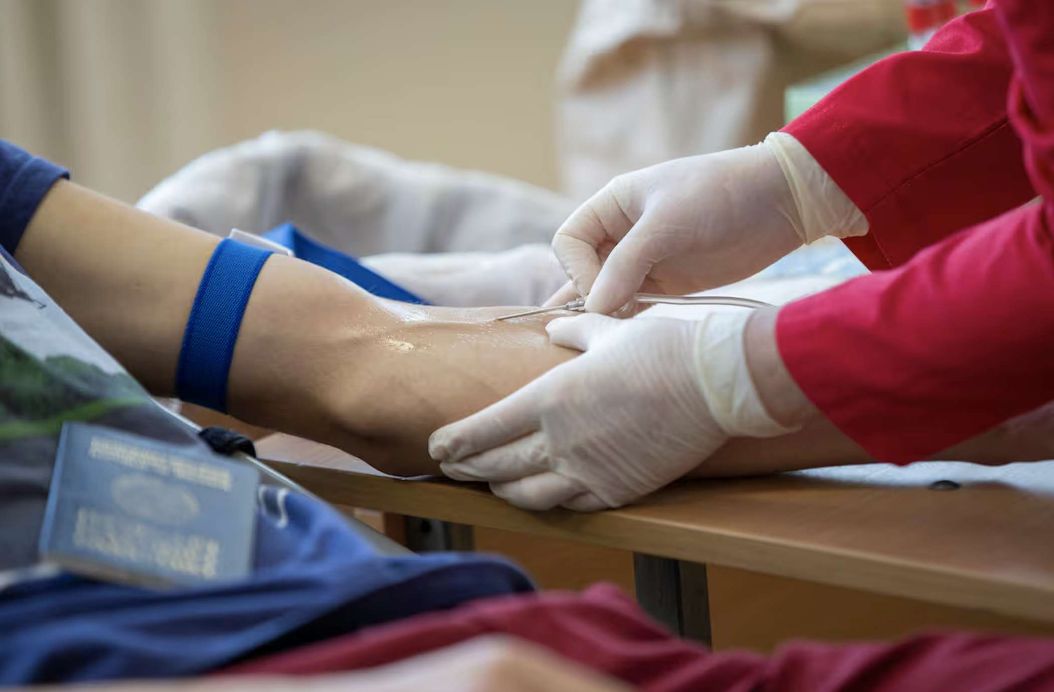 Piden ayuda de donadores de sangre para mujer accidentada