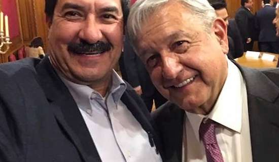 Amlo y Corral