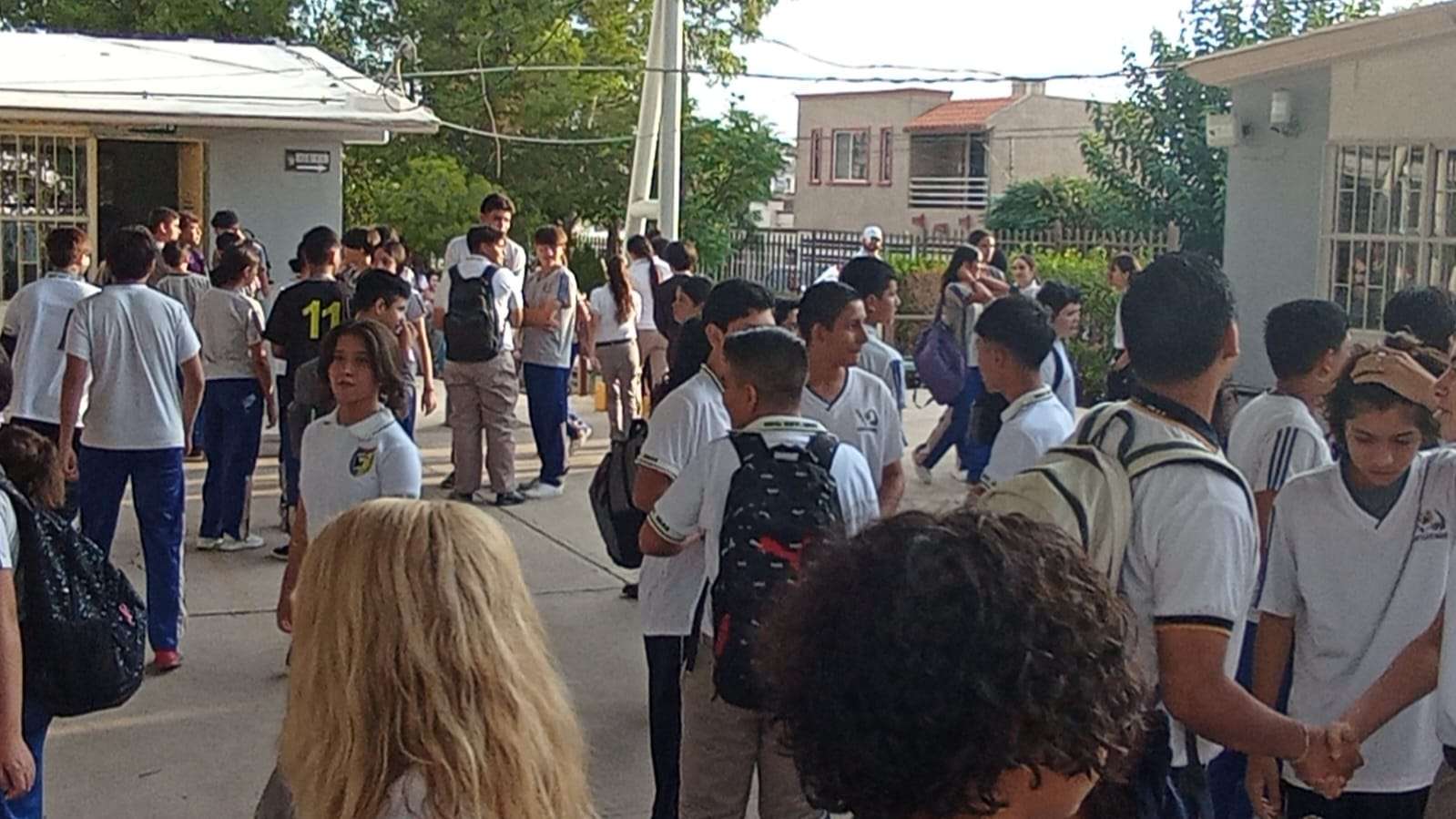 Regresan a clases cerca de 700 mil estudiantes en todo el estado | La ...