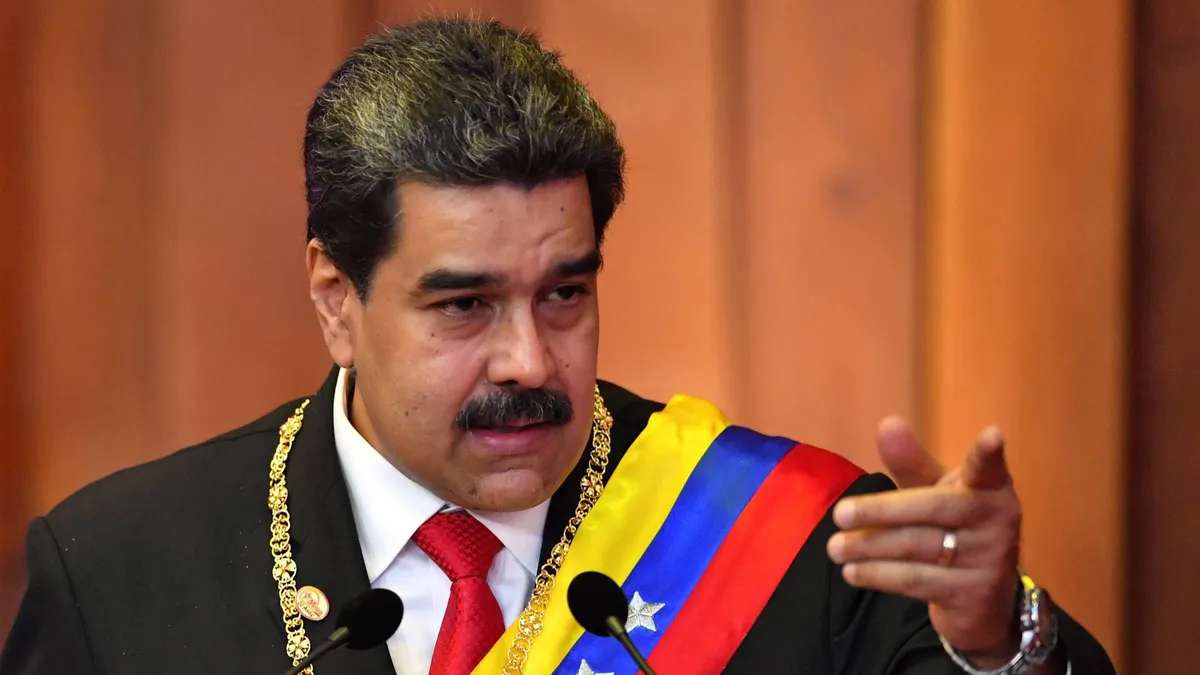 Adelanta la Navidad al primero de octubre Nicolás Maduro