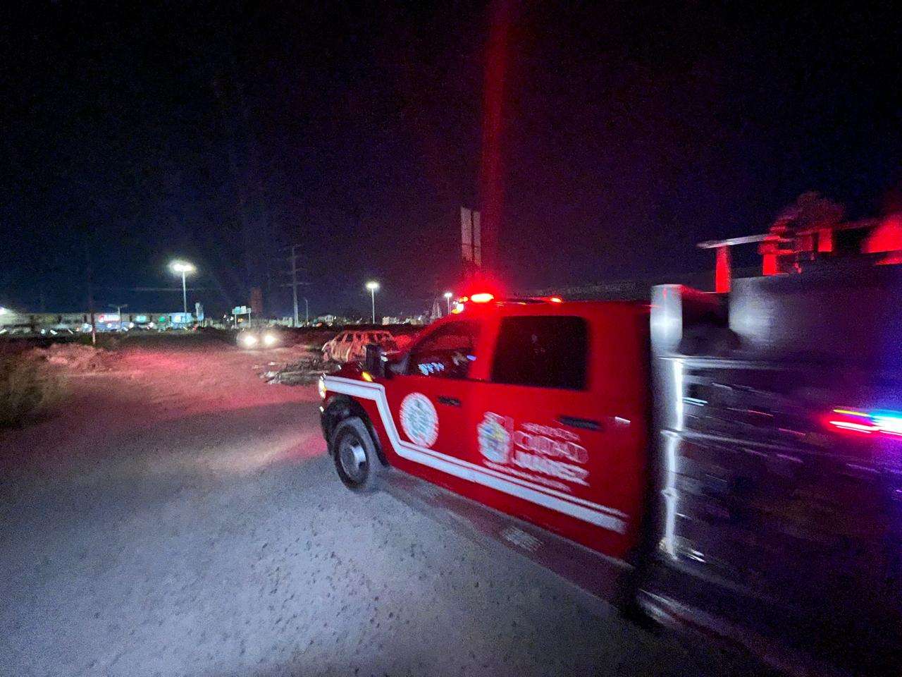 Camioneta se incendia en la Villarreal Torres | La Opción de Chihuahua