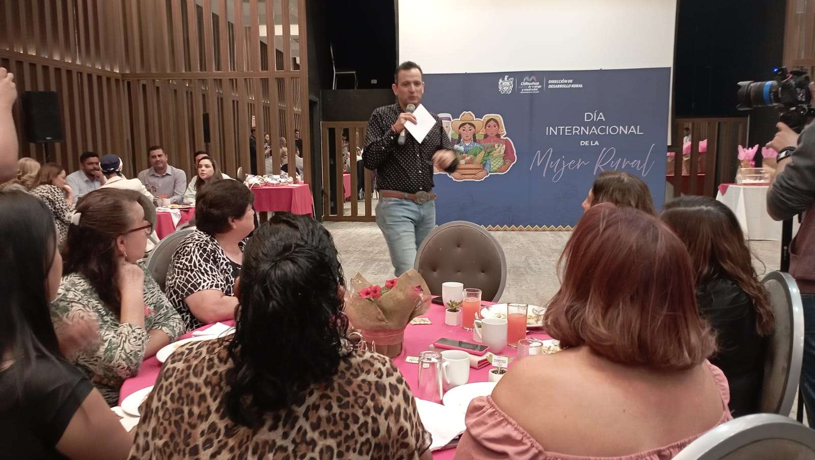 Celebra Marco Bonilla a las mujeres rurales en su día | La Opción de ...