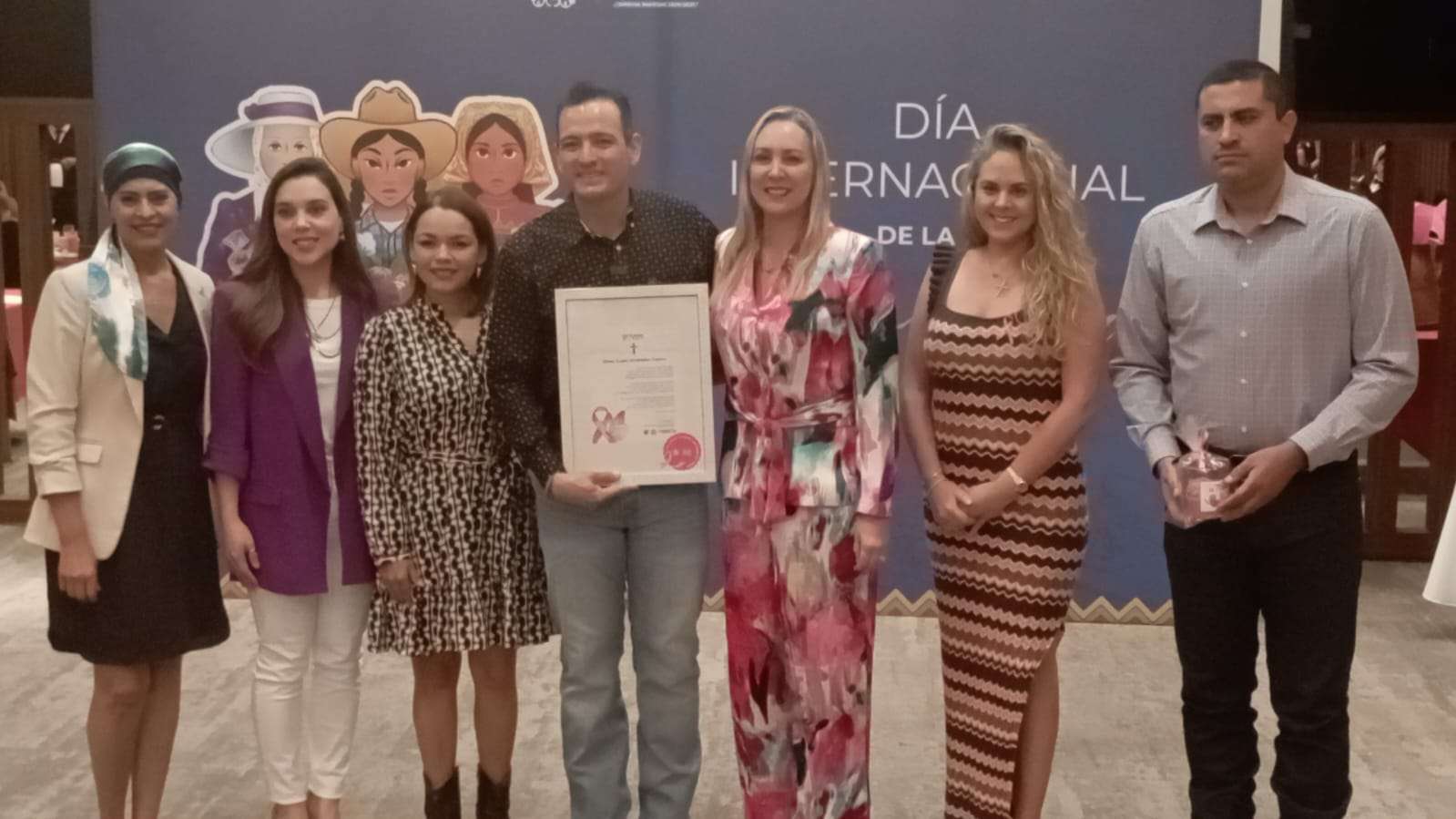 Celebra Marco Bonilla a las mujeres rurales en su día | La Opción de ...