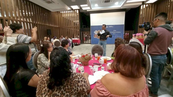 Celebra Marco Bonilla a las mujeres rurales en su día | La Opción de ...