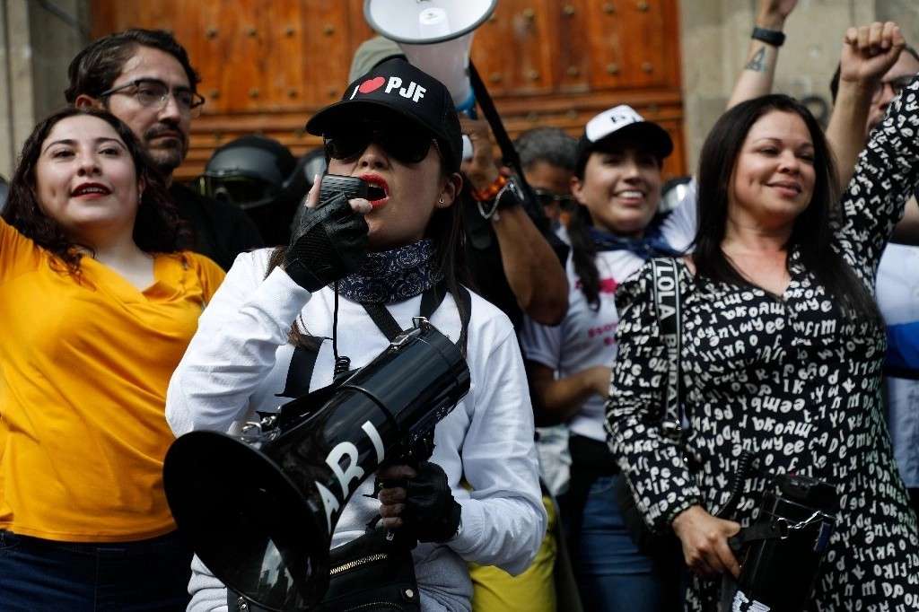 Tendrán jueces y magistrados conferencias diarias