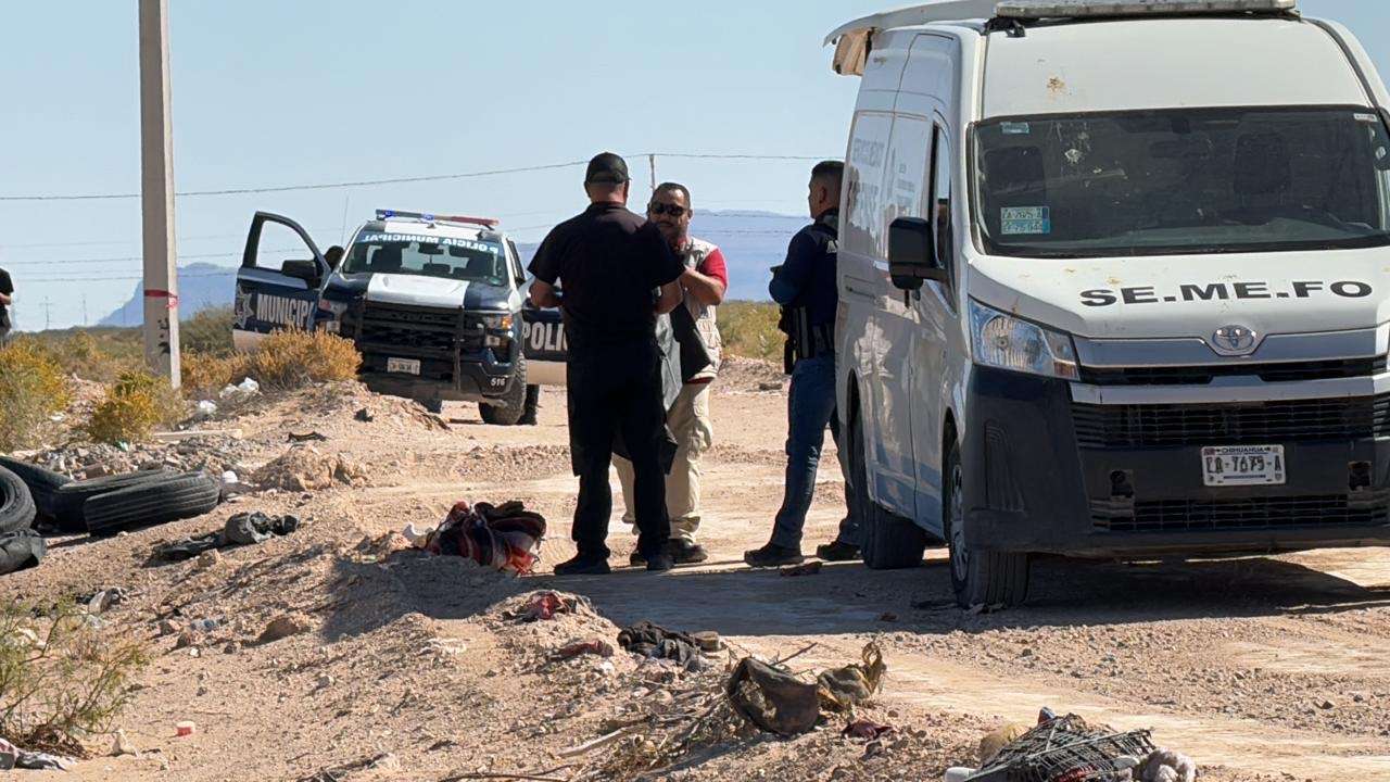 Abandonan en brecha a un ‘encobijado’