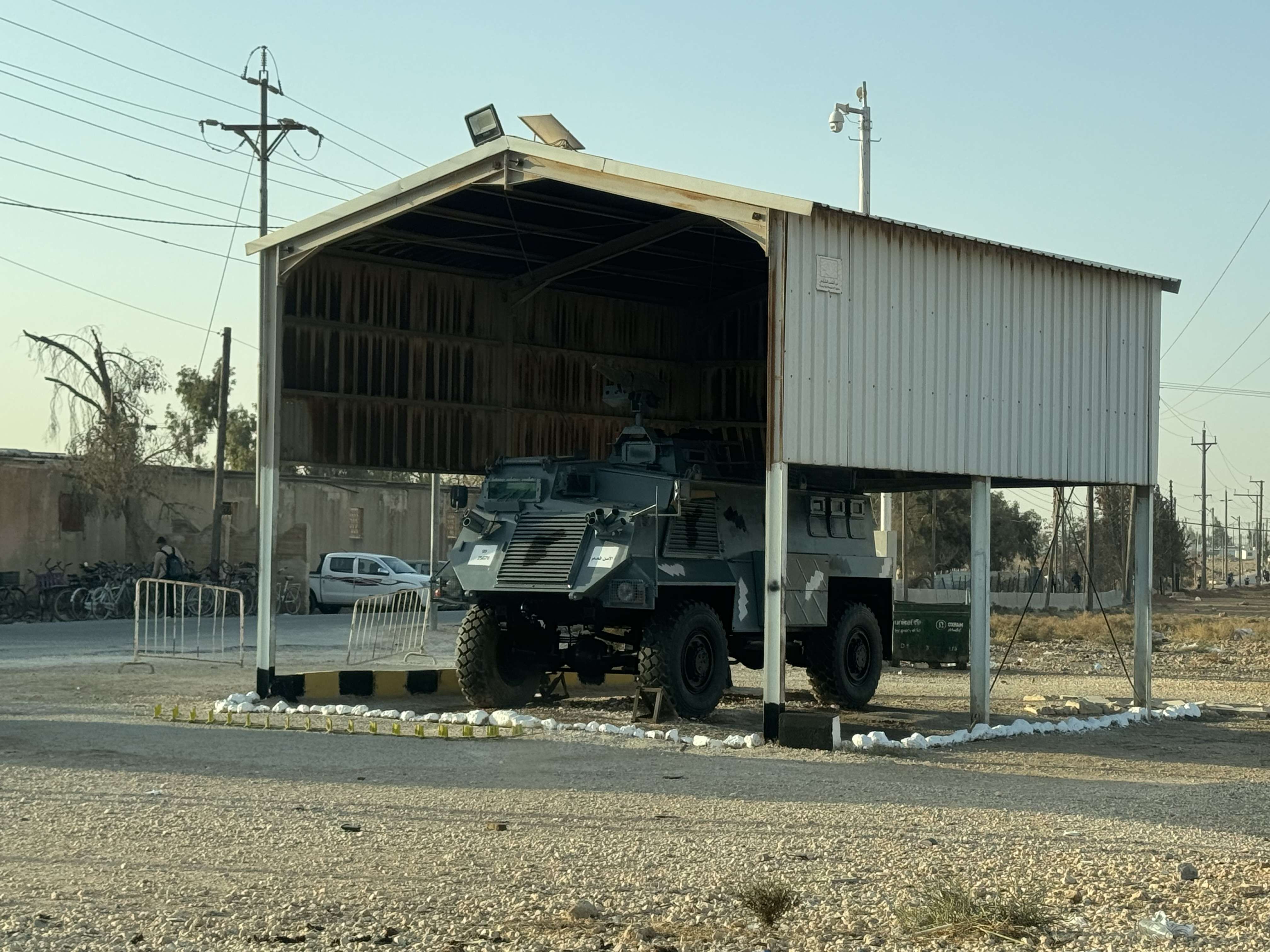 Tanque en la entrada a Zaatari