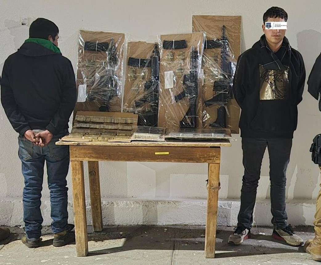 Detienen a dos en Guachochi con 4 fusiles de asalto | La Opción de ...
