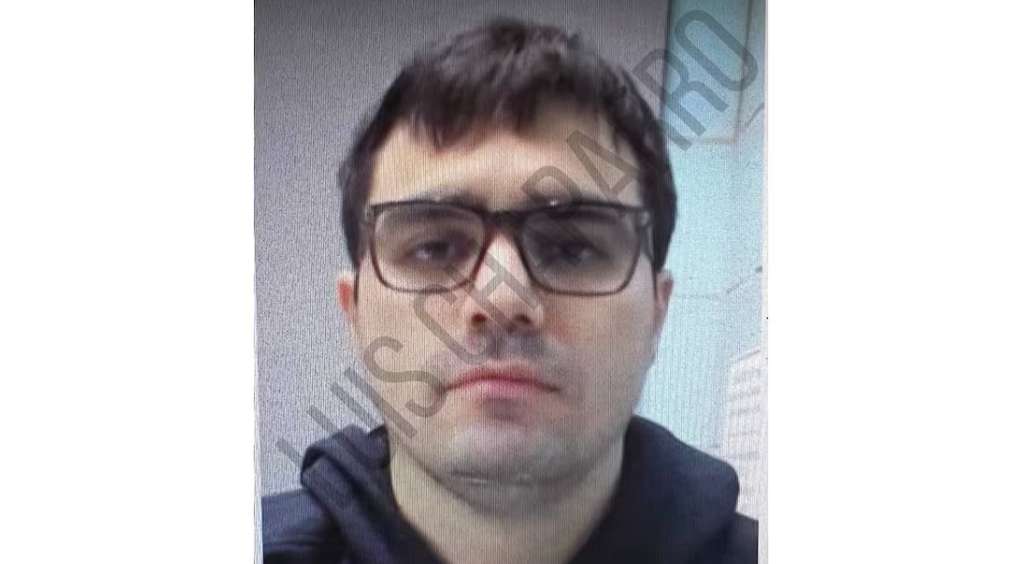 Filtran foto de El Mini Lic; fue fichado en cárcel de Virginia