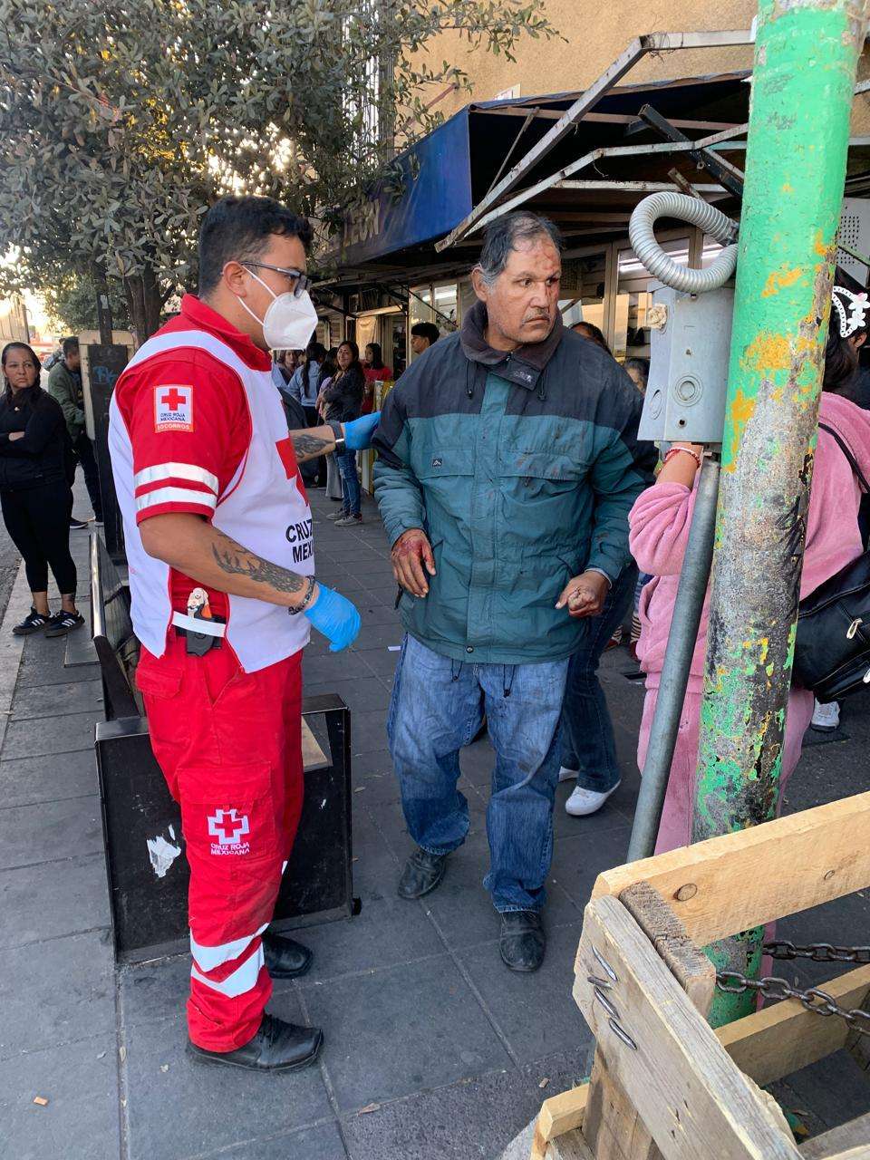 Arrollan a un adulto mayor en el centro; conductor se fuga | La Opción ...