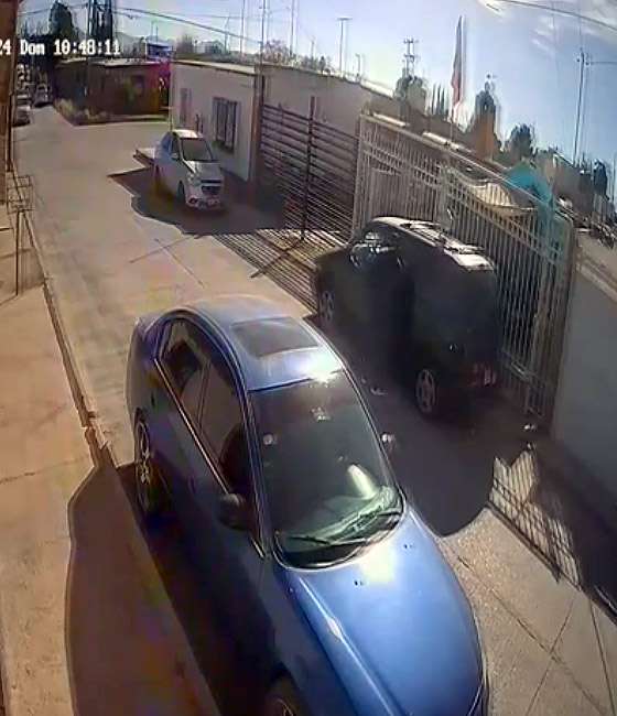 Video: en segundos y en pleno día roban una camioneta