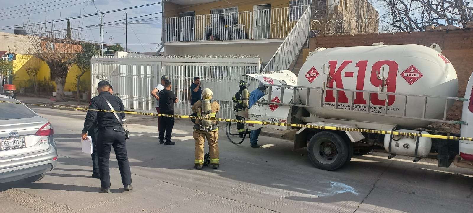 Se quema gasero al poner carga en colonia Villa