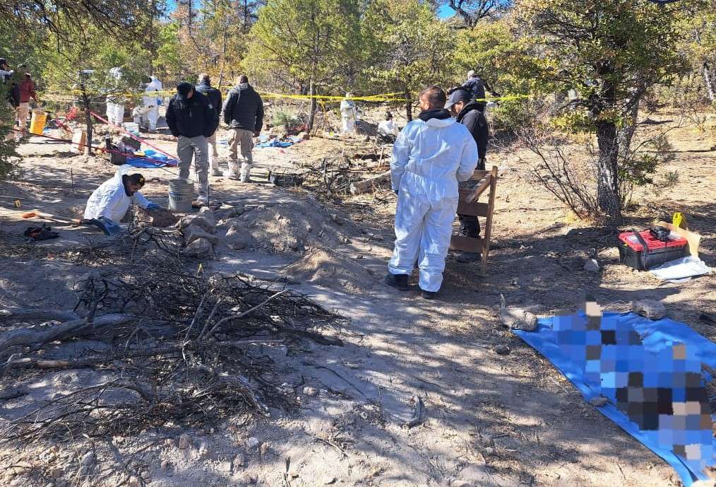 Van 33 víctimas halladas en fosas de Casas Grandes