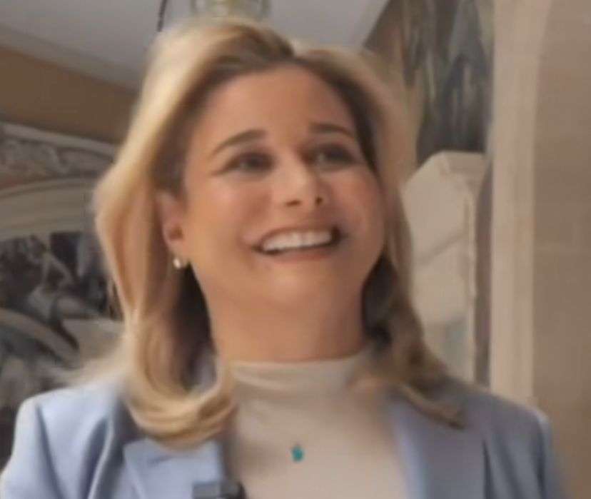 Contesta Maru un ping pong en redes sociales